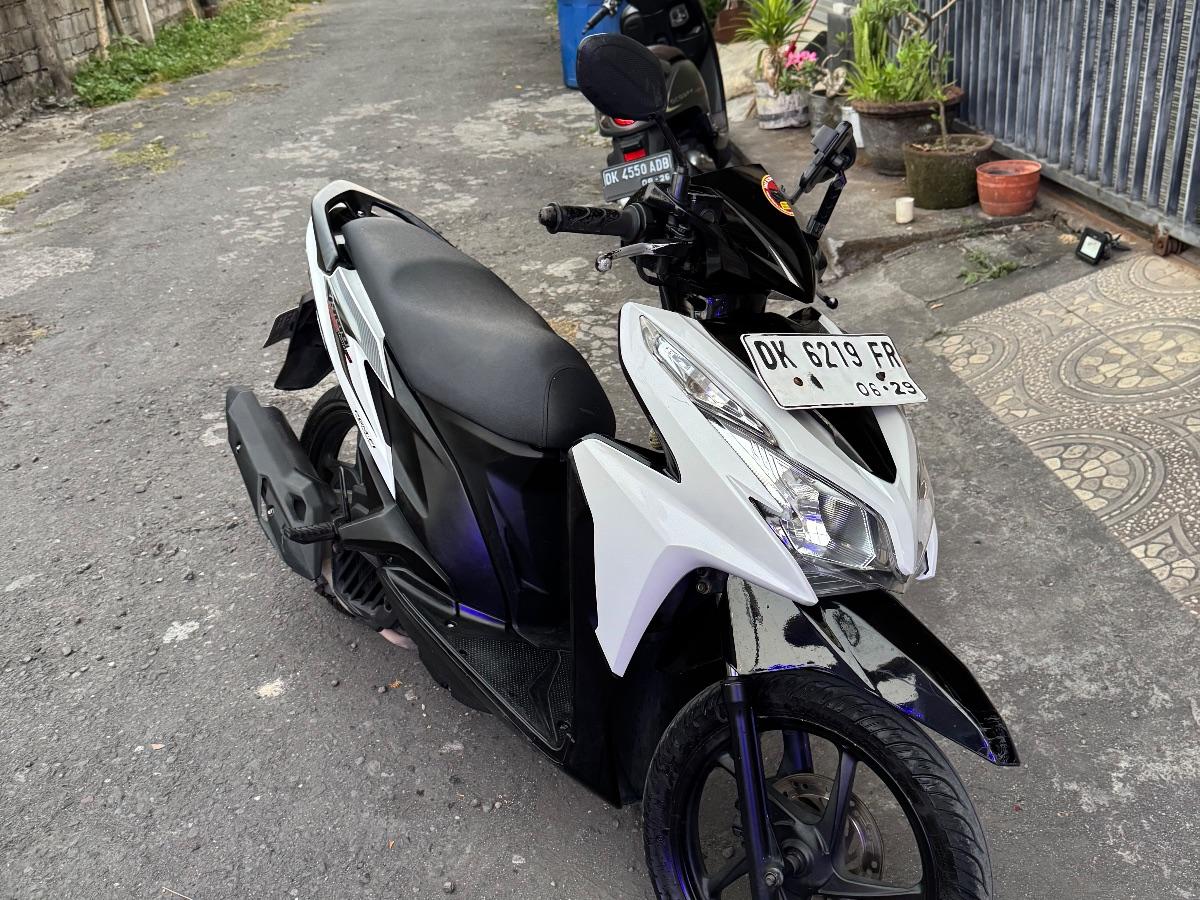 Honda Vario 125 2014 at Take Scooter Rental